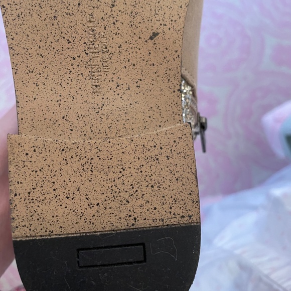 Kenneth Cole Tan booties with glitter - look brand new - Picture 7 of 9